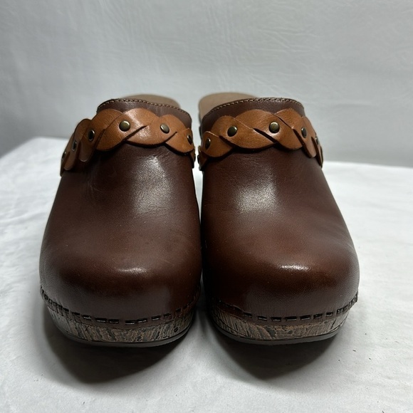 Like New Dansko Rach Heeled Clogs, EU 38 - Picture 2 of 8